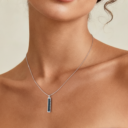 Noir Essence Necklace