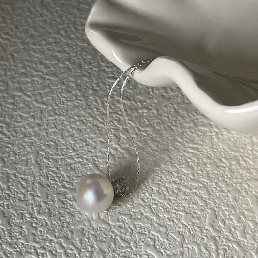 Diana Glow Pearl Necklace