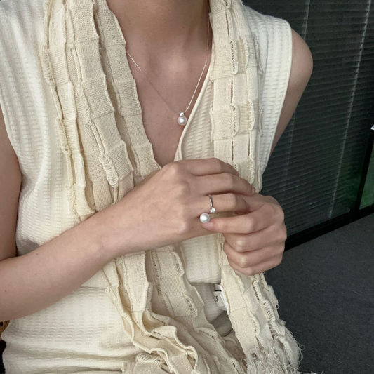 Diana Glow Pearl Necklace