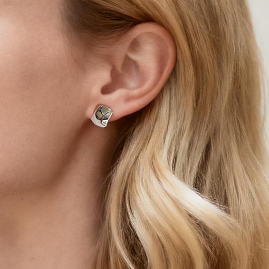 Luna Flow Studs