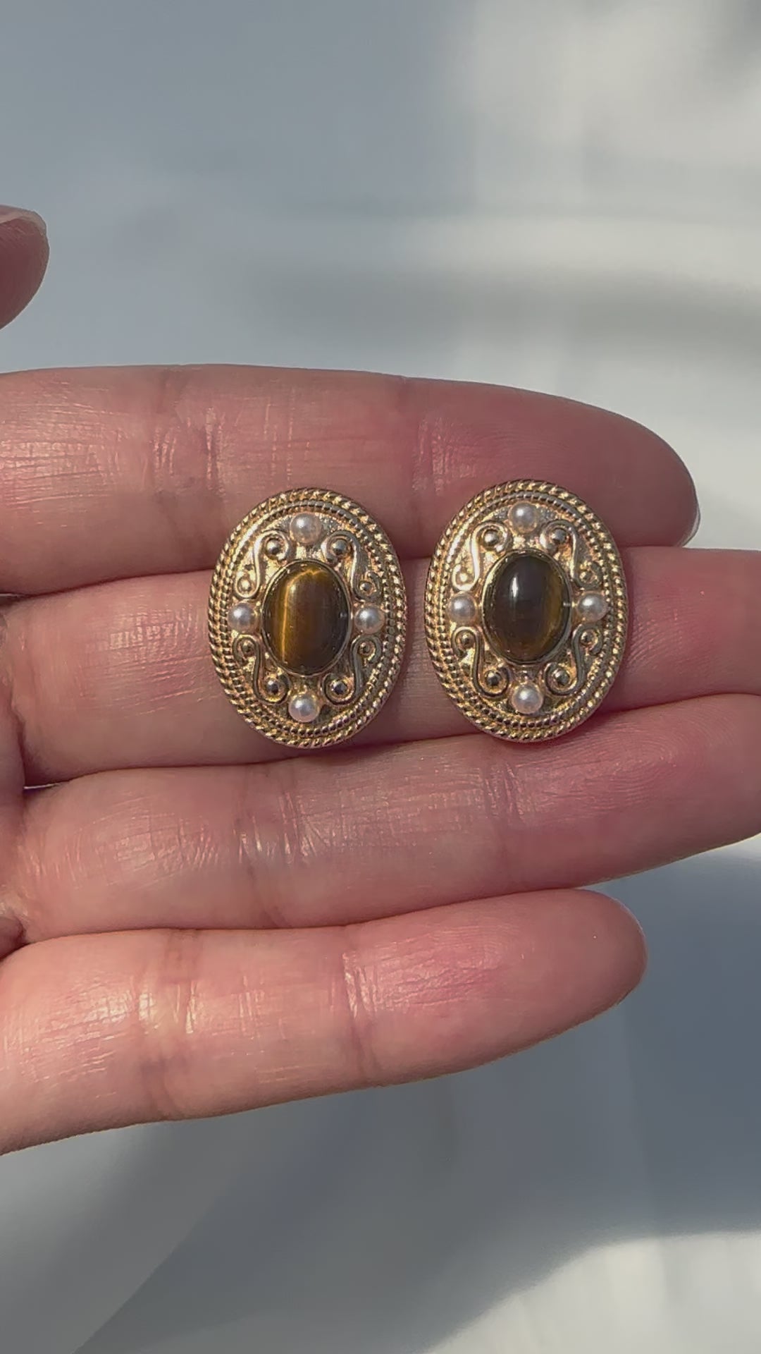Aurelia Tiger Eye Studs